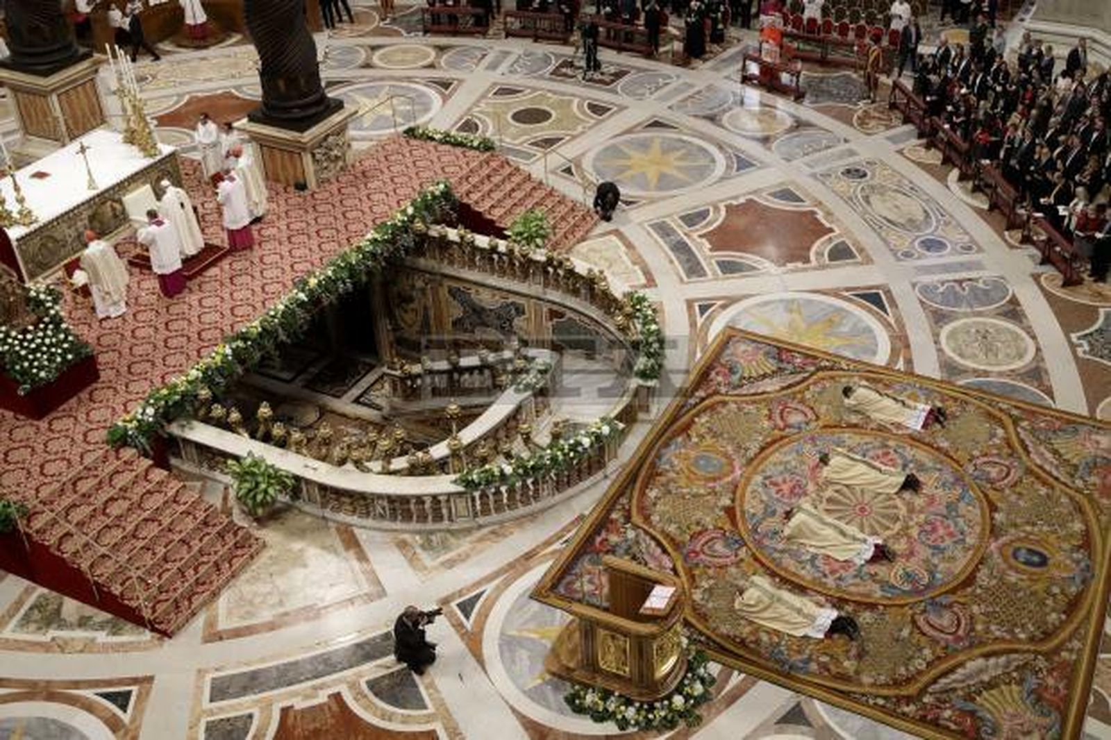 La ordenación episcopal de ayer en la Basílica de San Pedro
