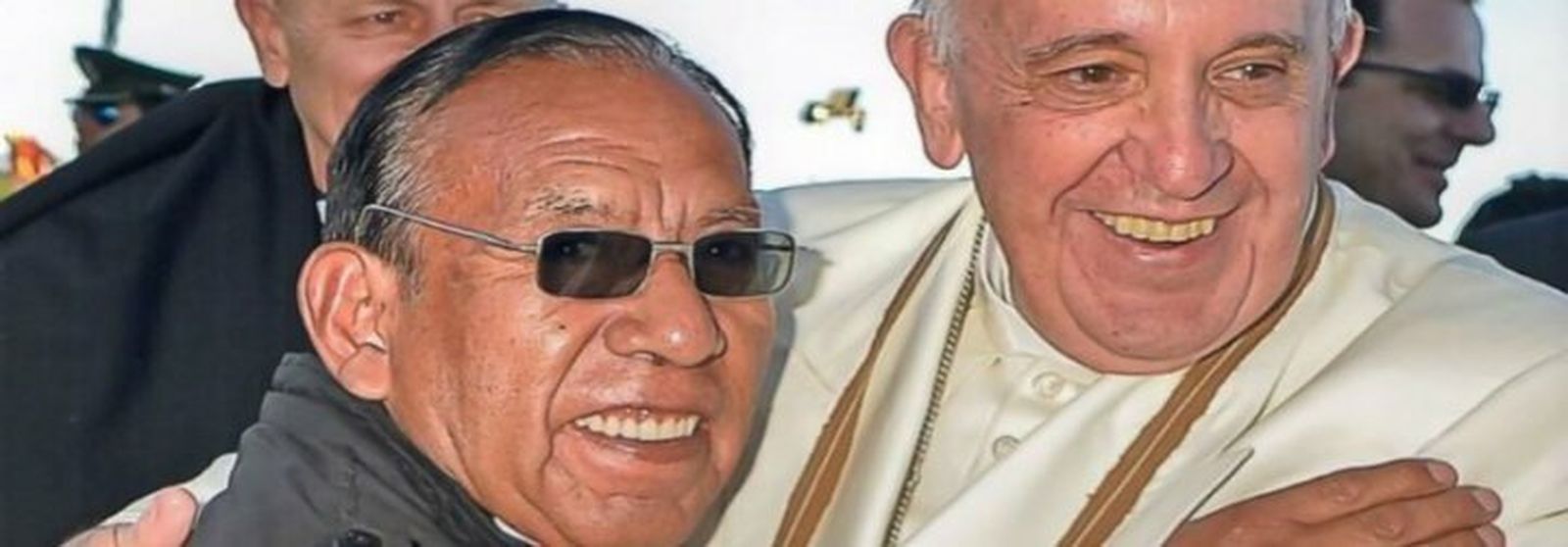 El neocardenal boliviano Toribio Ticona, con el Papa Francisco