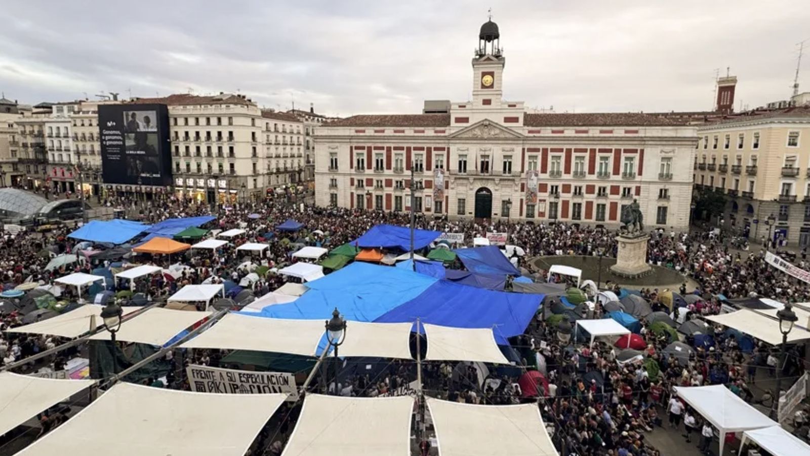 Acampada en la Puerta del Sol