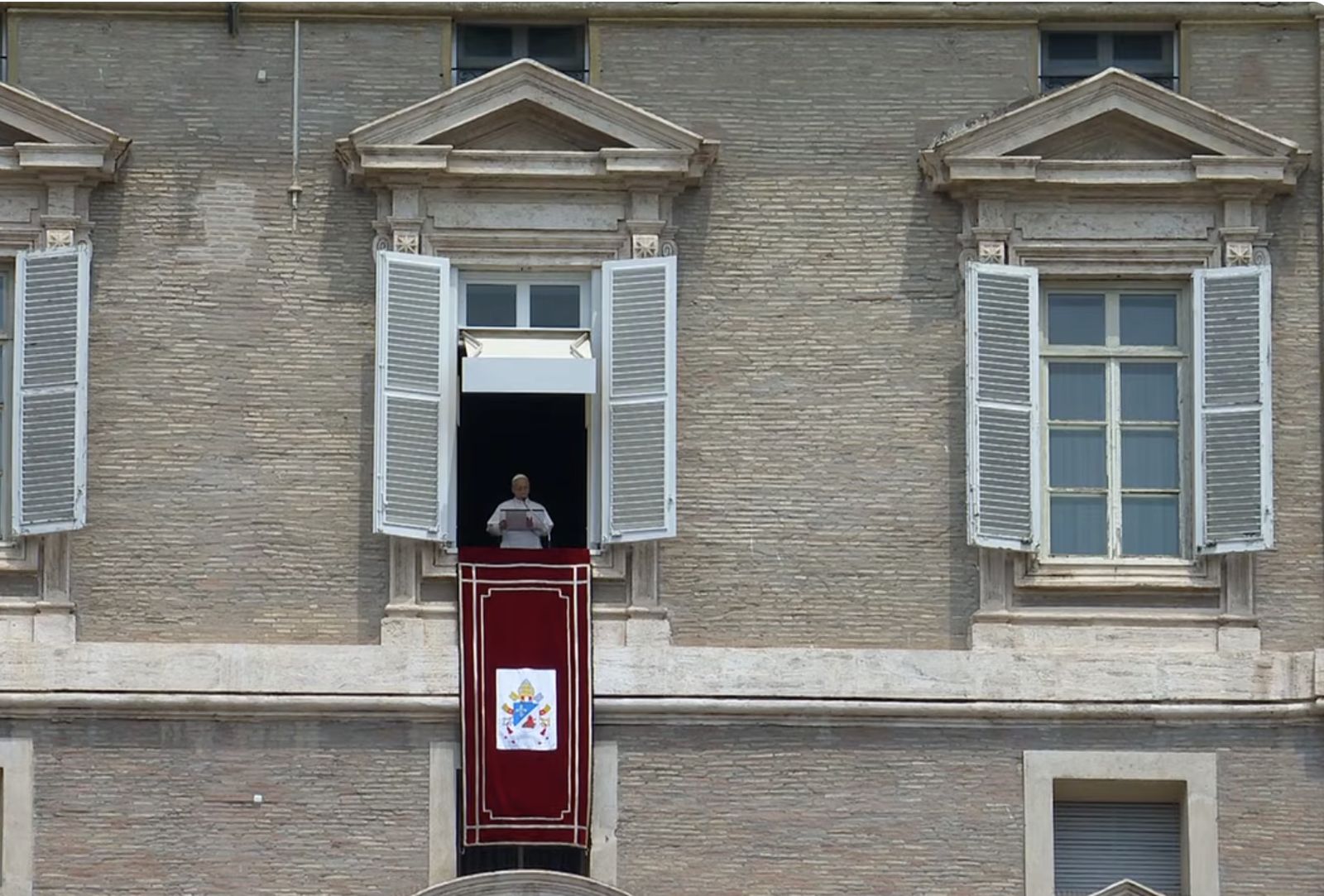 El Papa, en el balcón del Palacio Apostólico