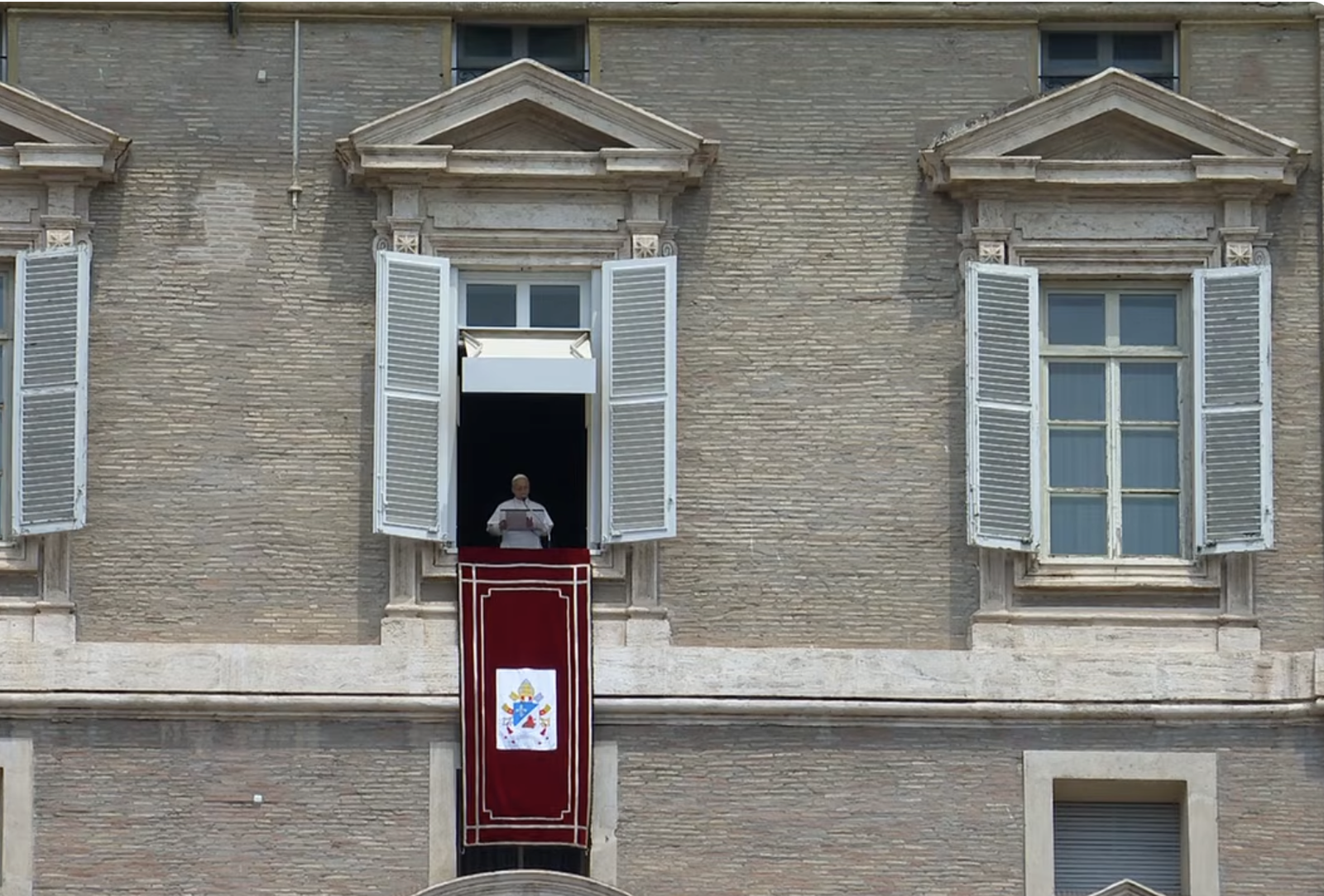 El Papa, en el balcón del Palacio Apostólico