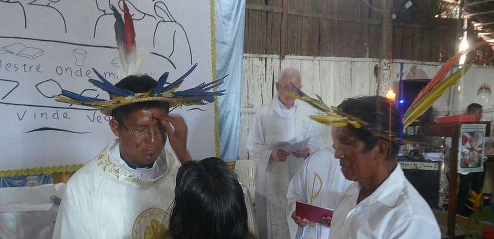 Ordenación de sacerdote indígena