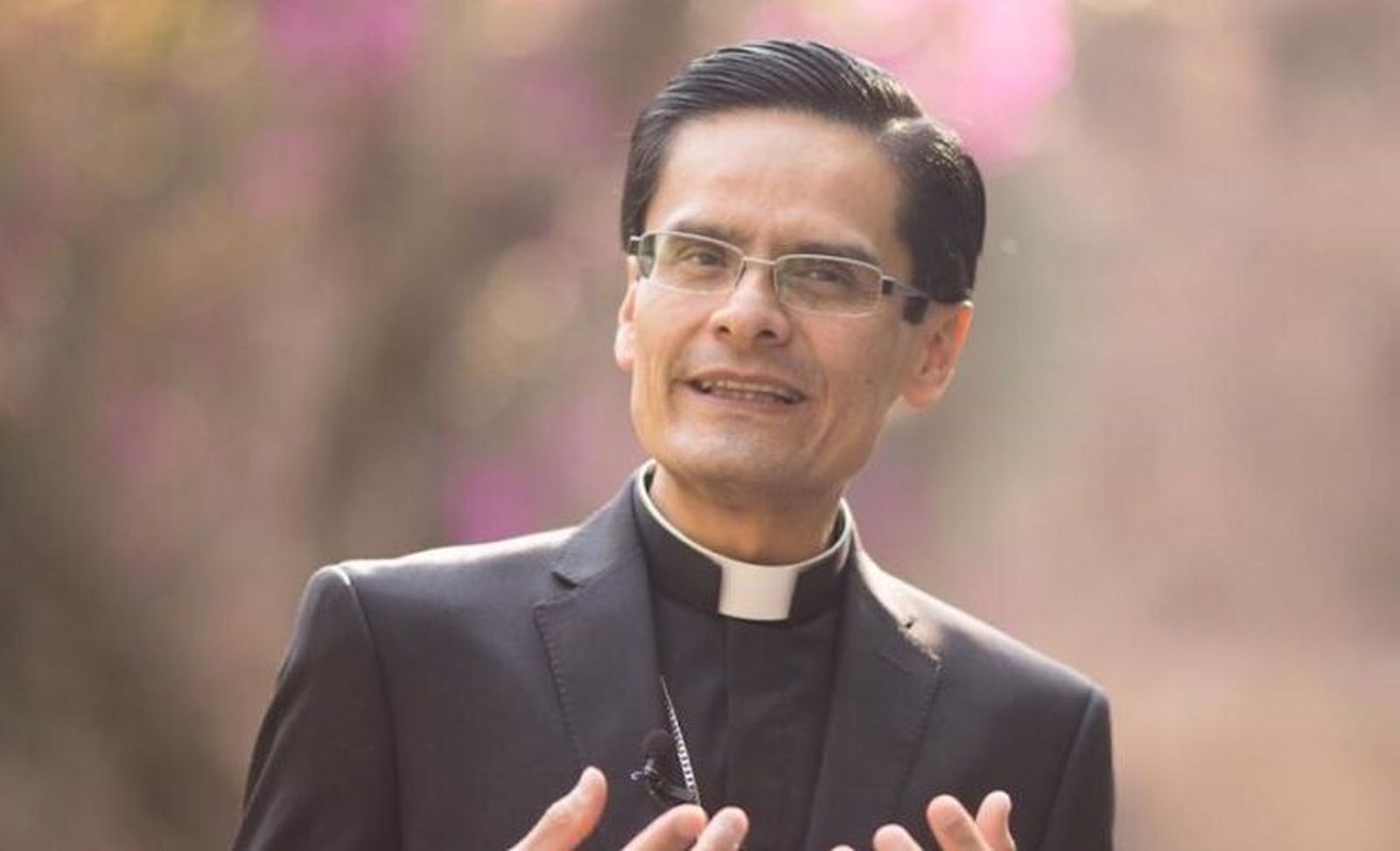 Mons. Pérez Raygoza. Hay que exagerar.