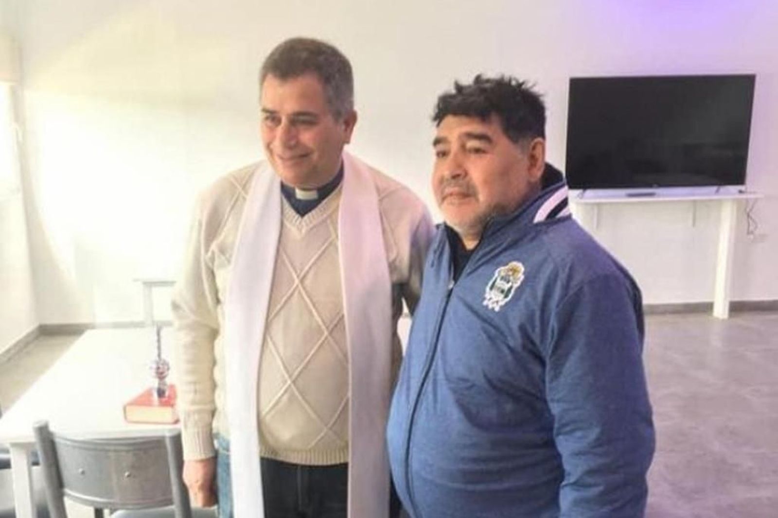 Diego junto al padre Rubio