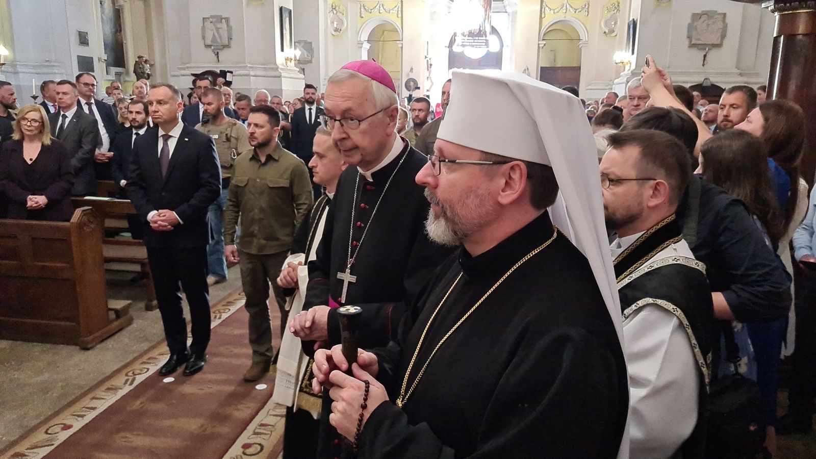 Los presidentes de Ucrania y Polonia, durante la ceremonia