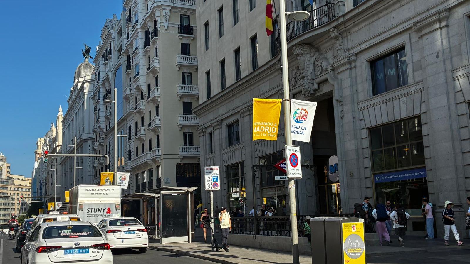 Carteles en Gran Vía
