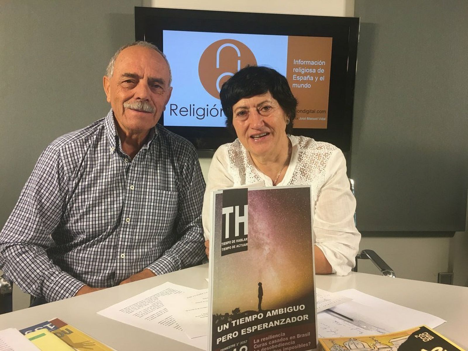 Integrantes del MOCEOP, Andrés y Tere