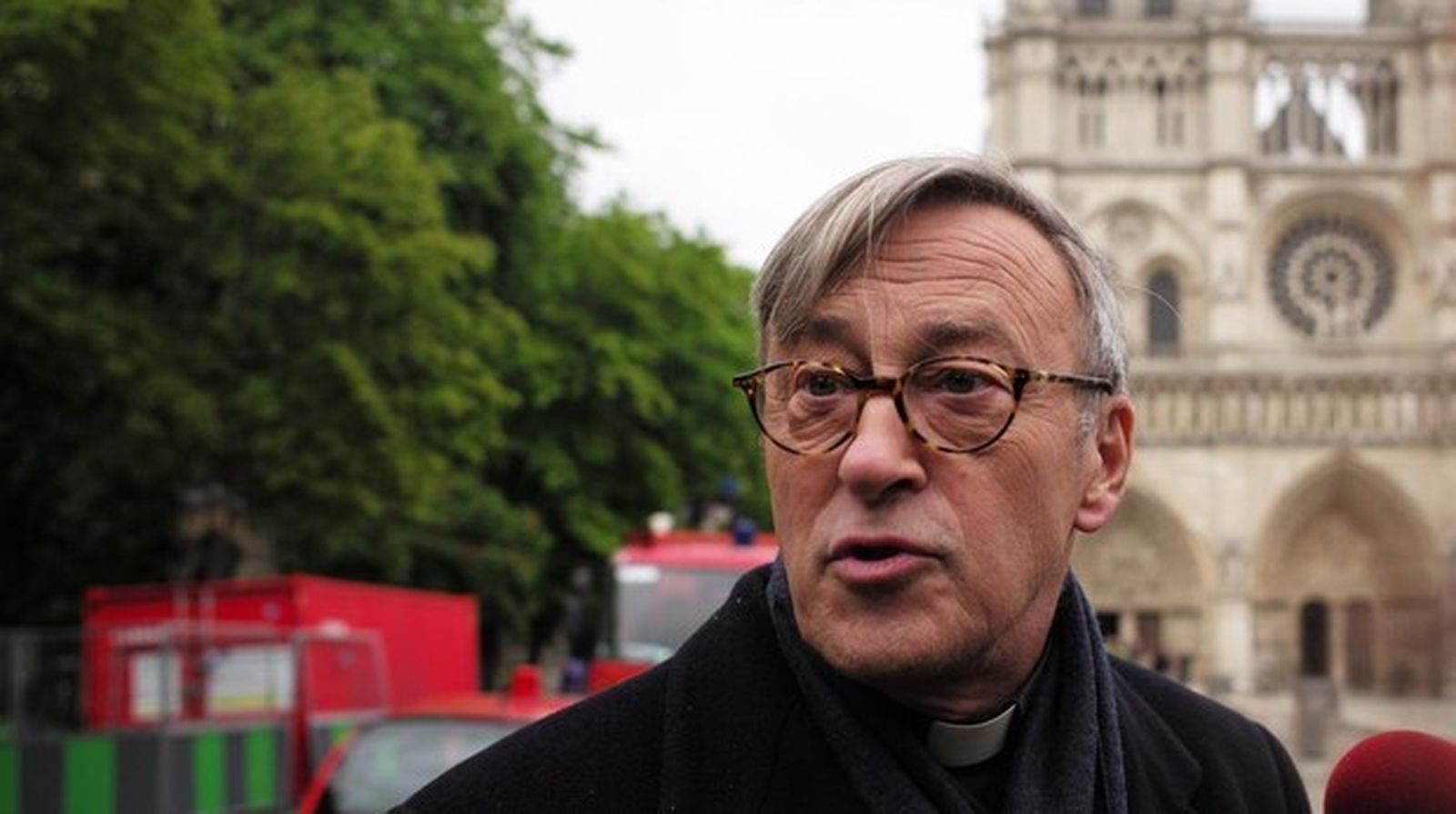 Patrick Chauvet, rector de Notre Dame: "La catedral sigue en peligro"