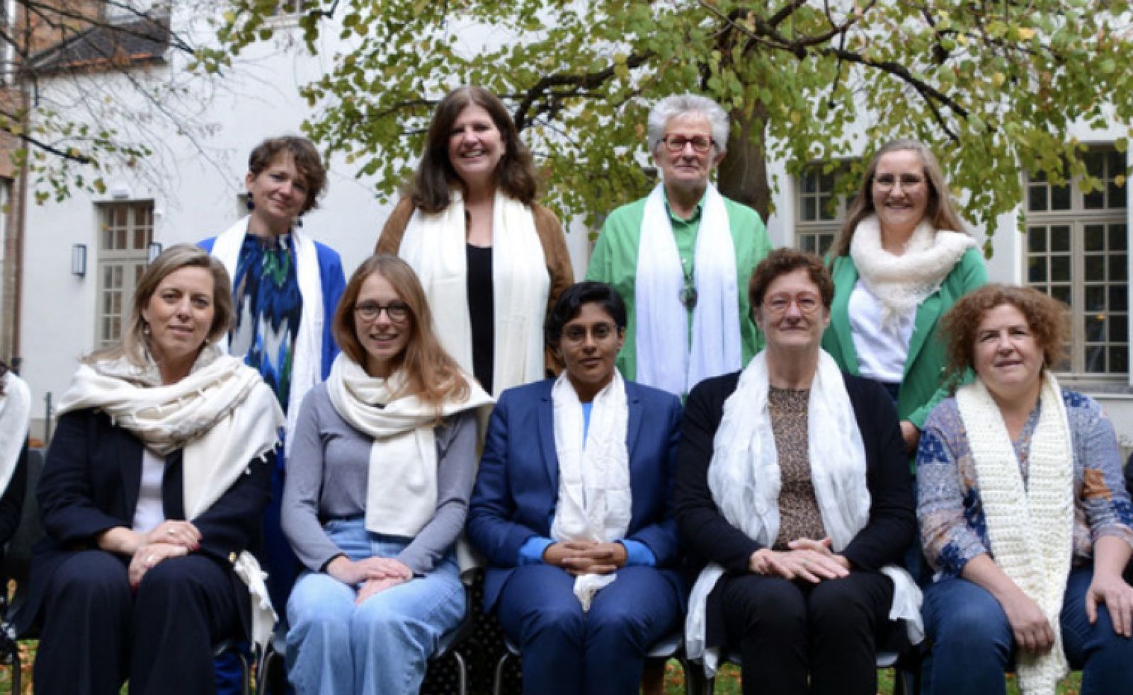 Algunas de las mujeres que asistirán a la misa del Papa