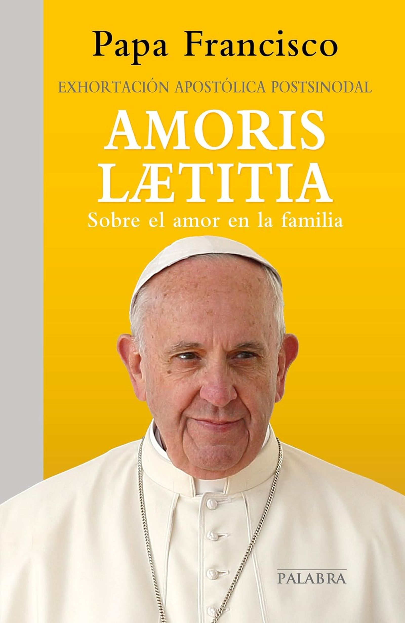 Un ejemplar de 'Amoris laetitia' del papa Francisco