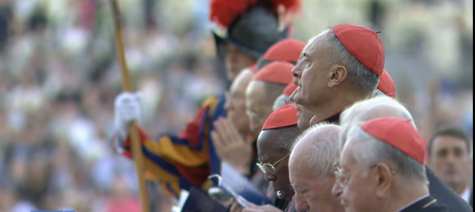 Cardenales ante el pueblo