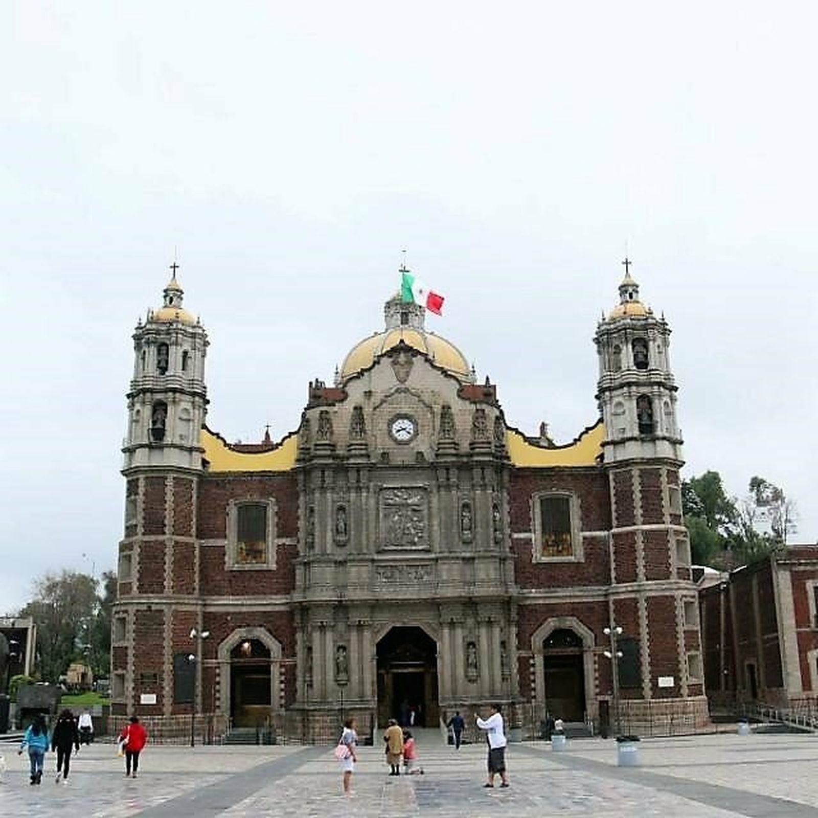 Antigu basílica de Guadalupe