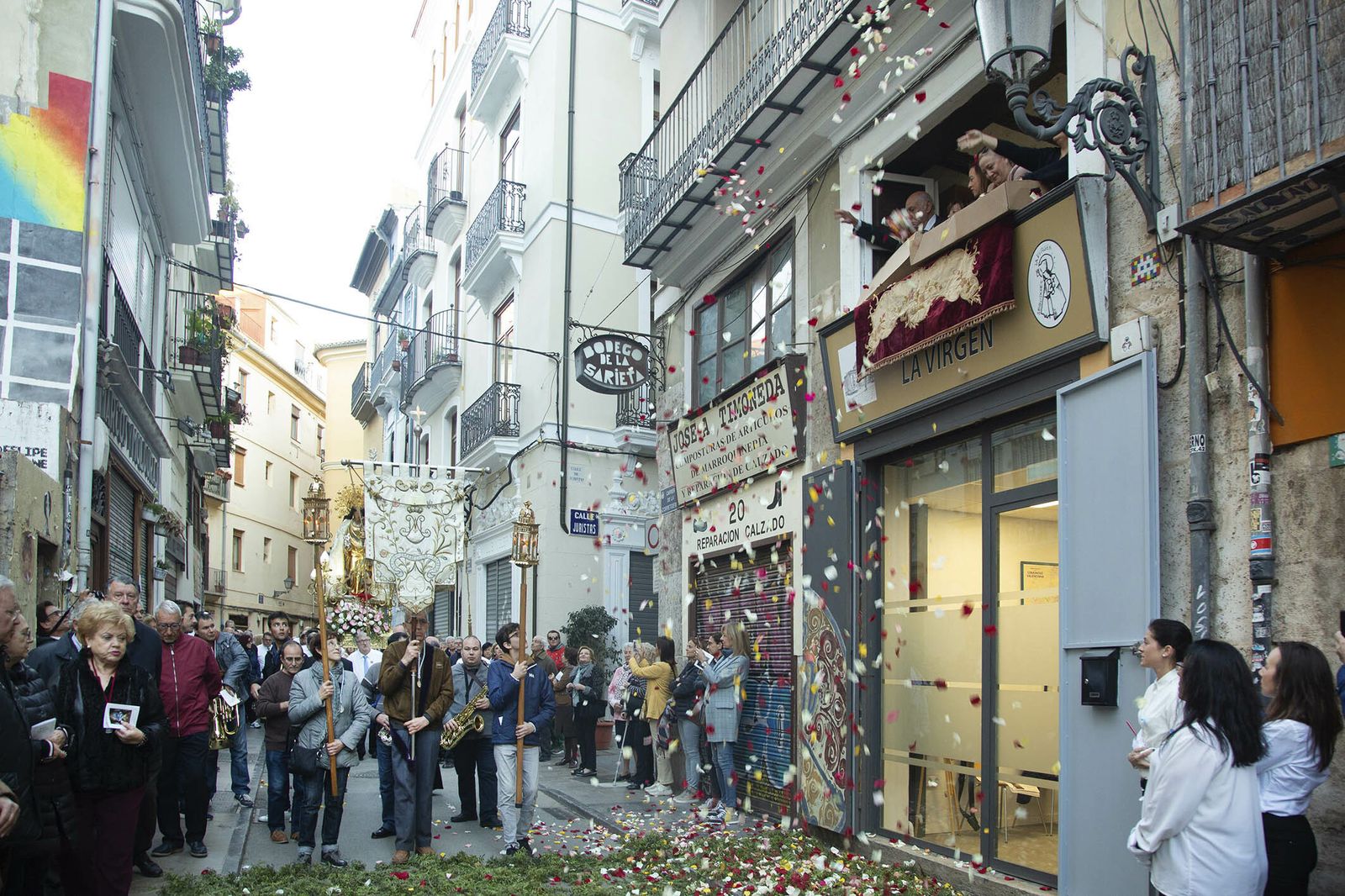 Rosario de la Aurora por las calles de Valencia
