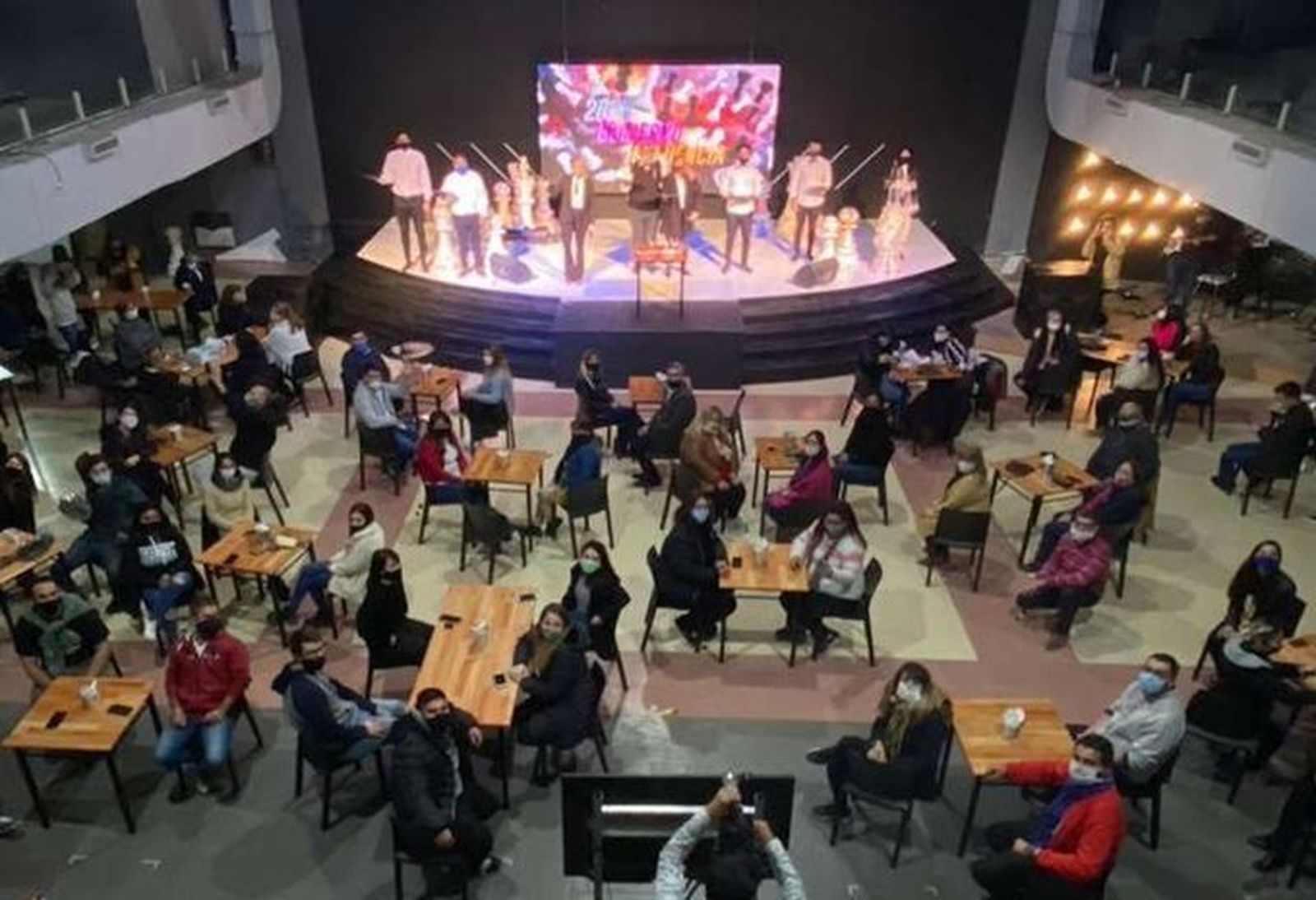 Una iglesia evangélica argentina abre como bar en protesta por las limitaciones de culto