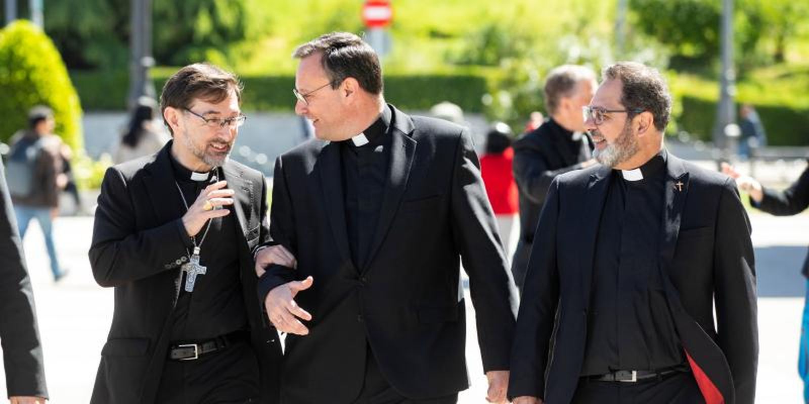 Álvarez, entre el cardenal Cobo y Vicente Martín, el otro auxiliar de Madrid