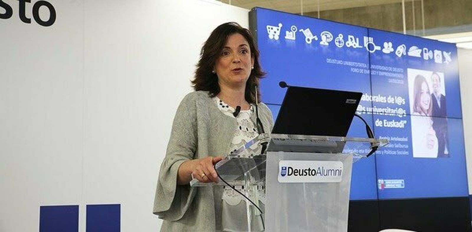 La consejera Artolazabal en el Foro de Empleo de Deusto