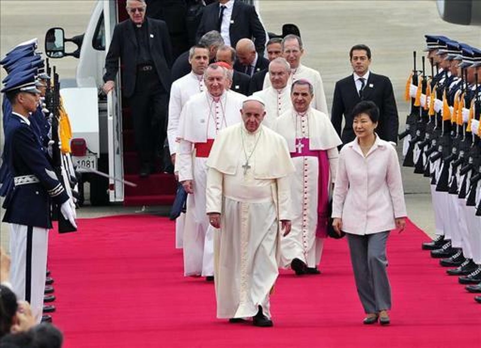 El Papa, en el aeropuerto de Corea