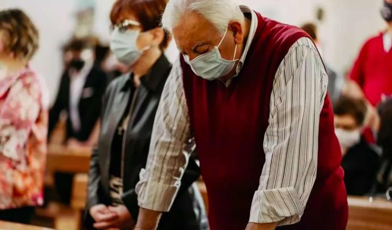 Fieles acuden a misa en Moncton (Canadá)