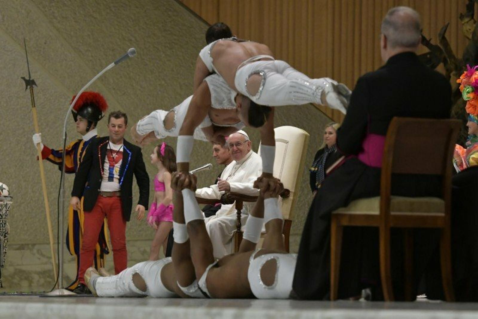 circo ante el Papa