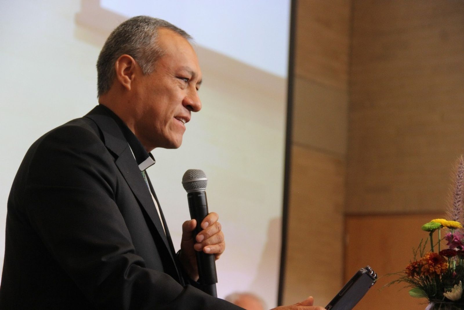 Lizardo Estrada aboga por una misión episcopal plena de conversión, servicio y unidad