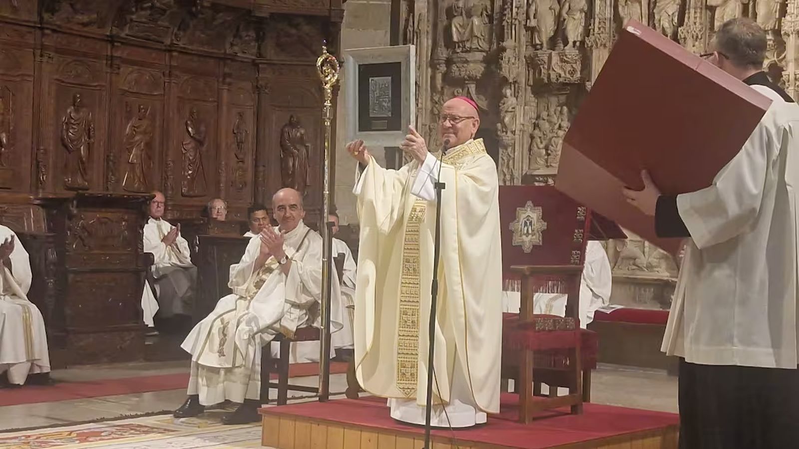 Monseñor Vicente Jiménez se despide de Huesca