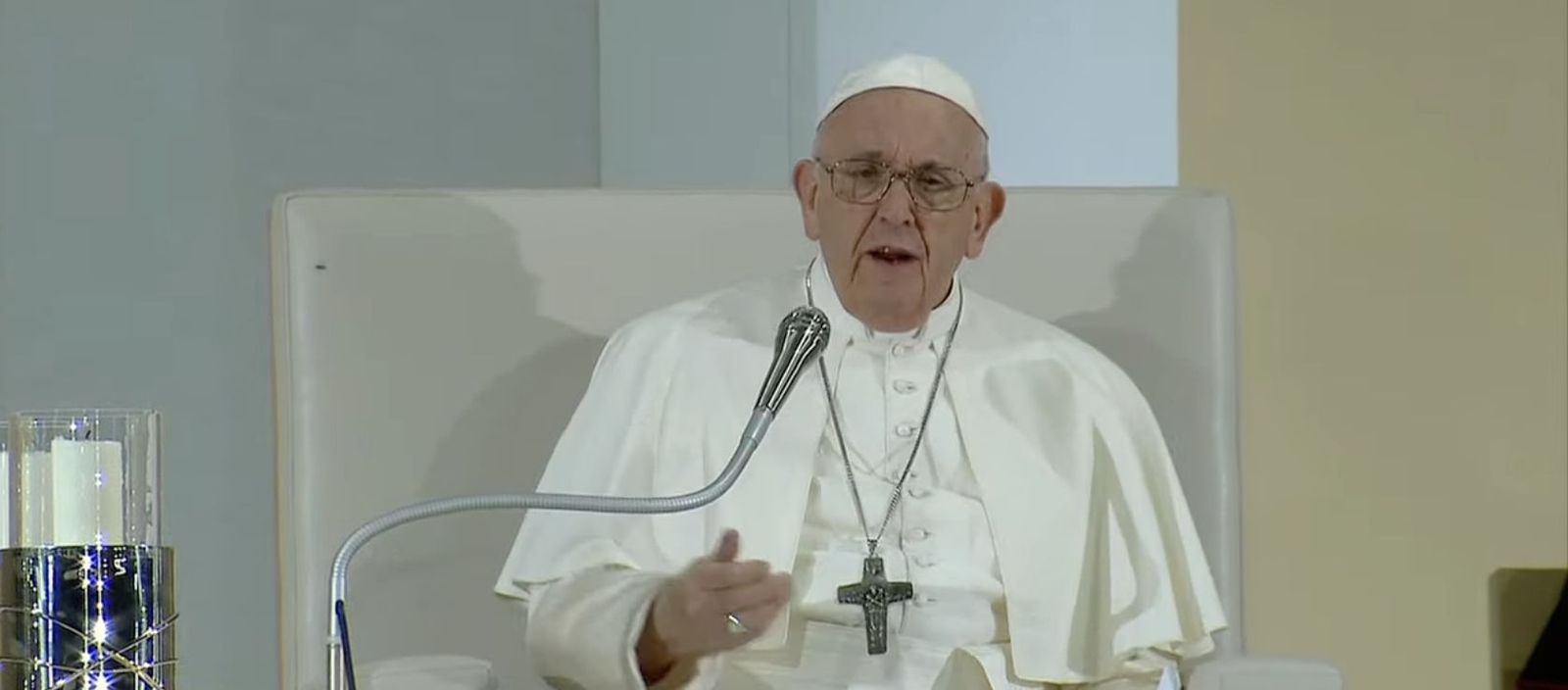 El Papa anima a levantar a los caídos