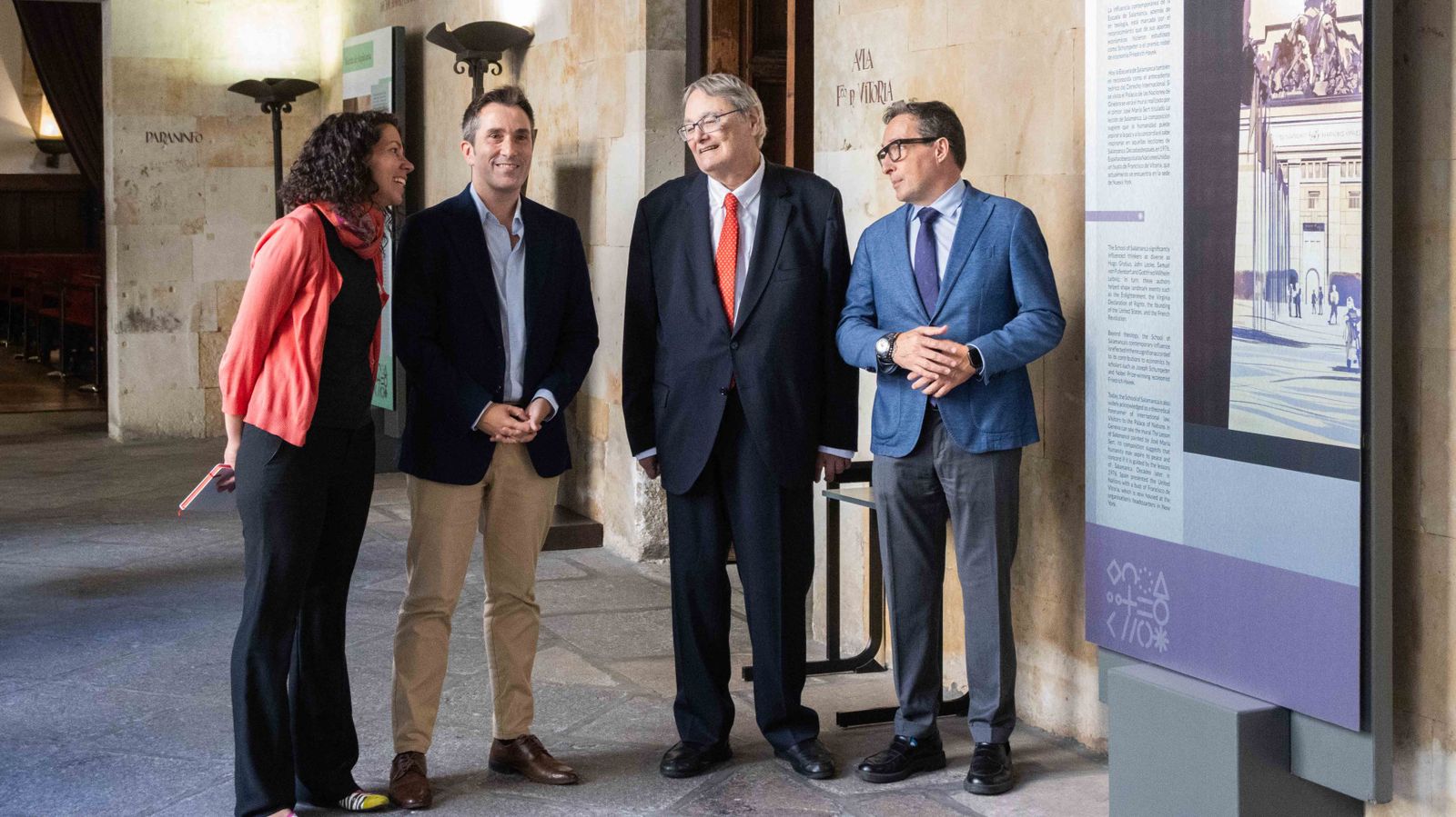 Inauguración de la exposición 'Los libros que cambiaron el mundo' en la USAL