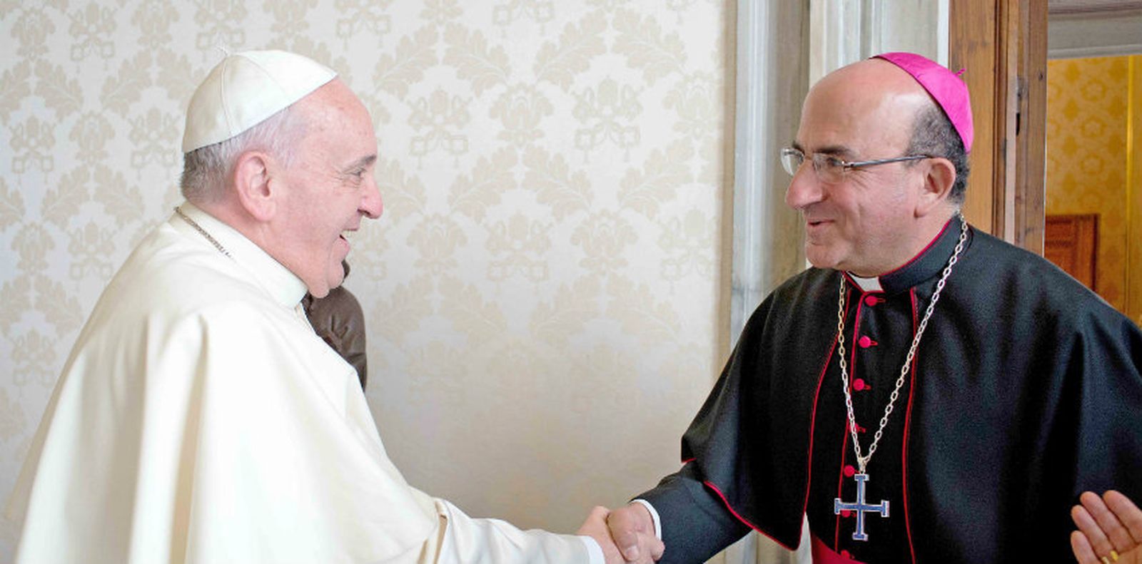 Mons-Fernando-Chomali