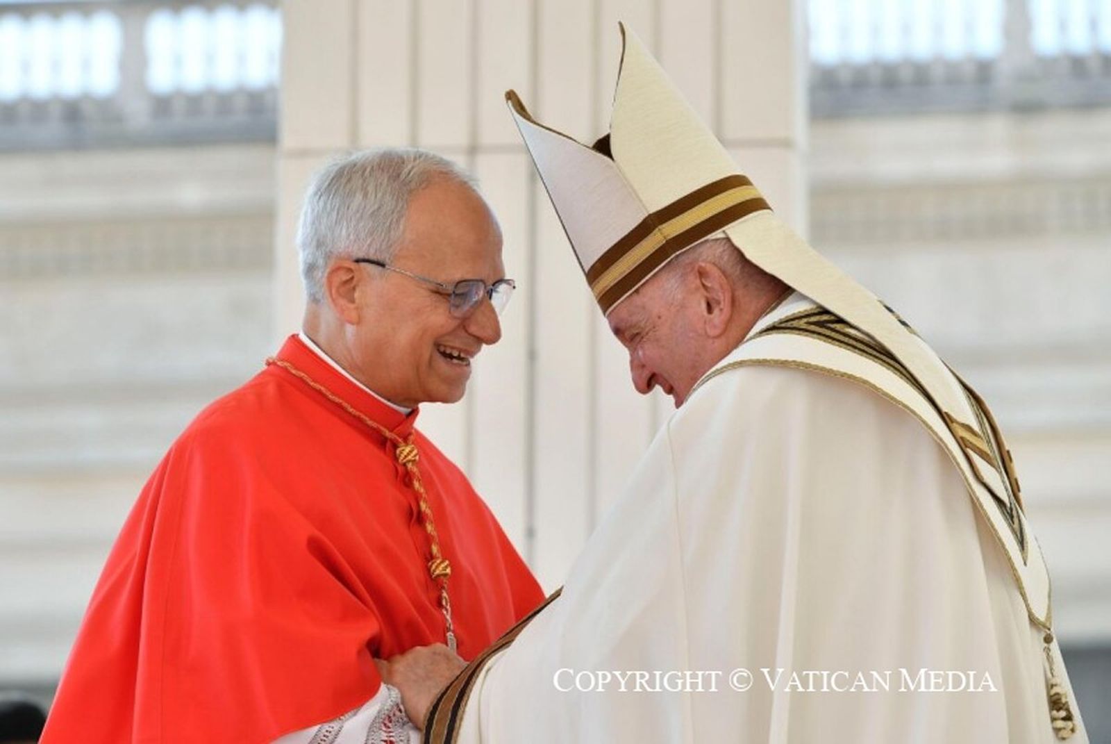 Papa Francisco y cardenal Prevost