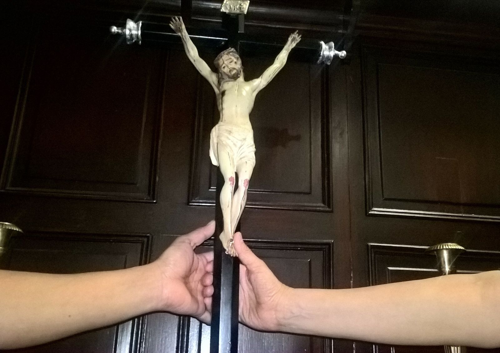 Catequistas al arzobispo primado de México: Cardenal ¡Deje de destruir la Iglesia!