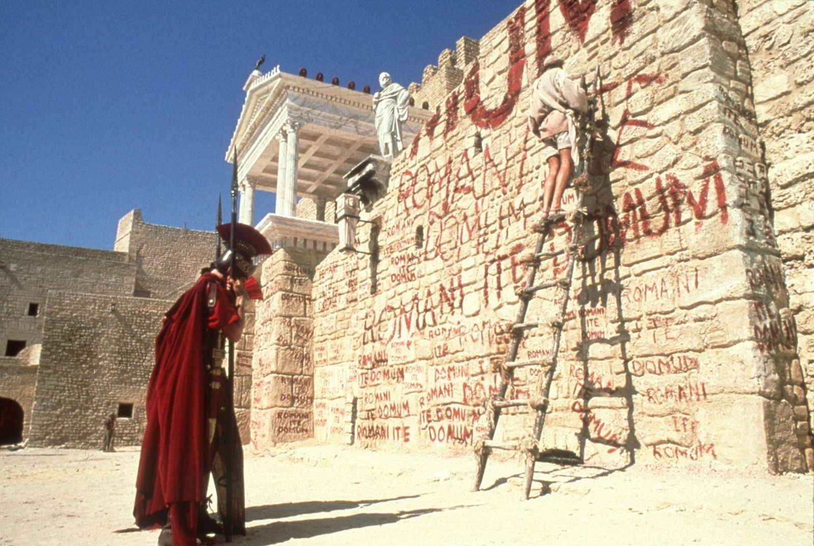 ¡Romanos, marchaos a casa!