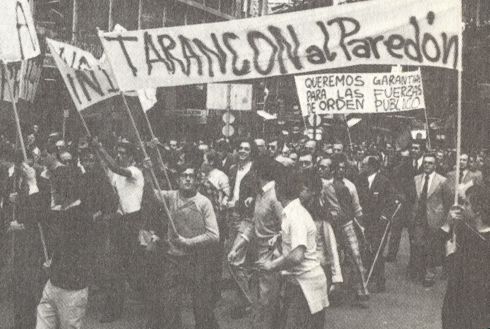 Pancartas contra el cardenal Tarancón