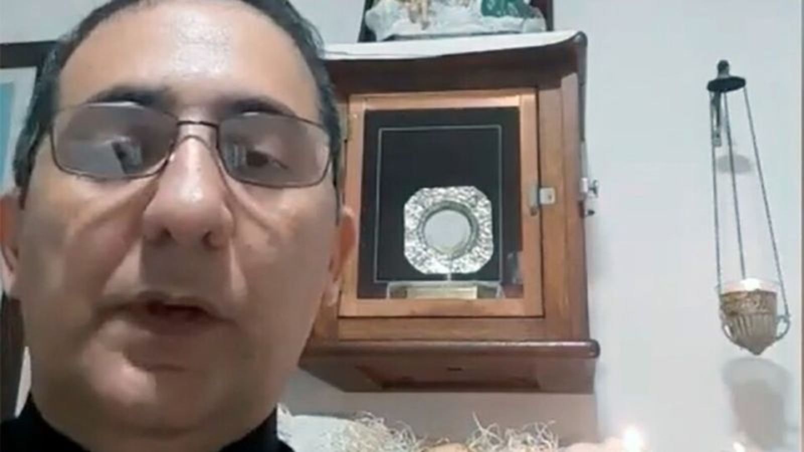 El sacerdote sancionado por acusar al arzobispo García Cuerva