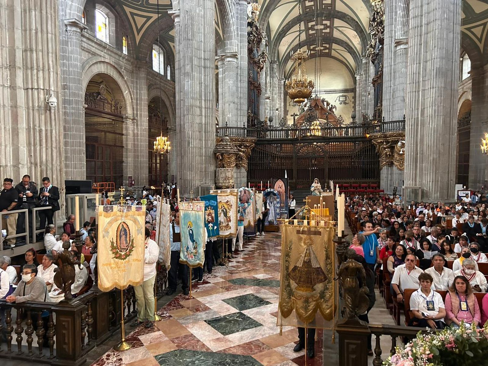 Celebran Asunción de María en las calles de la Ciudad de México