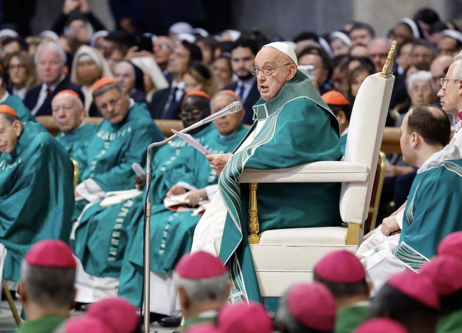 El Papa, con la capa pluvial de Juan Ramos