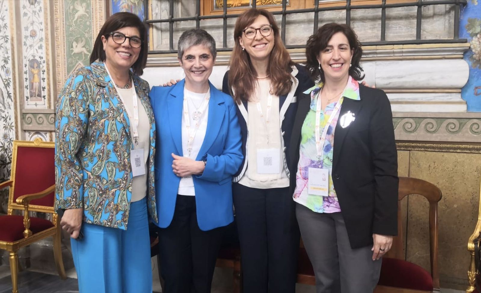 Eva Fernández (primera por la derecha)