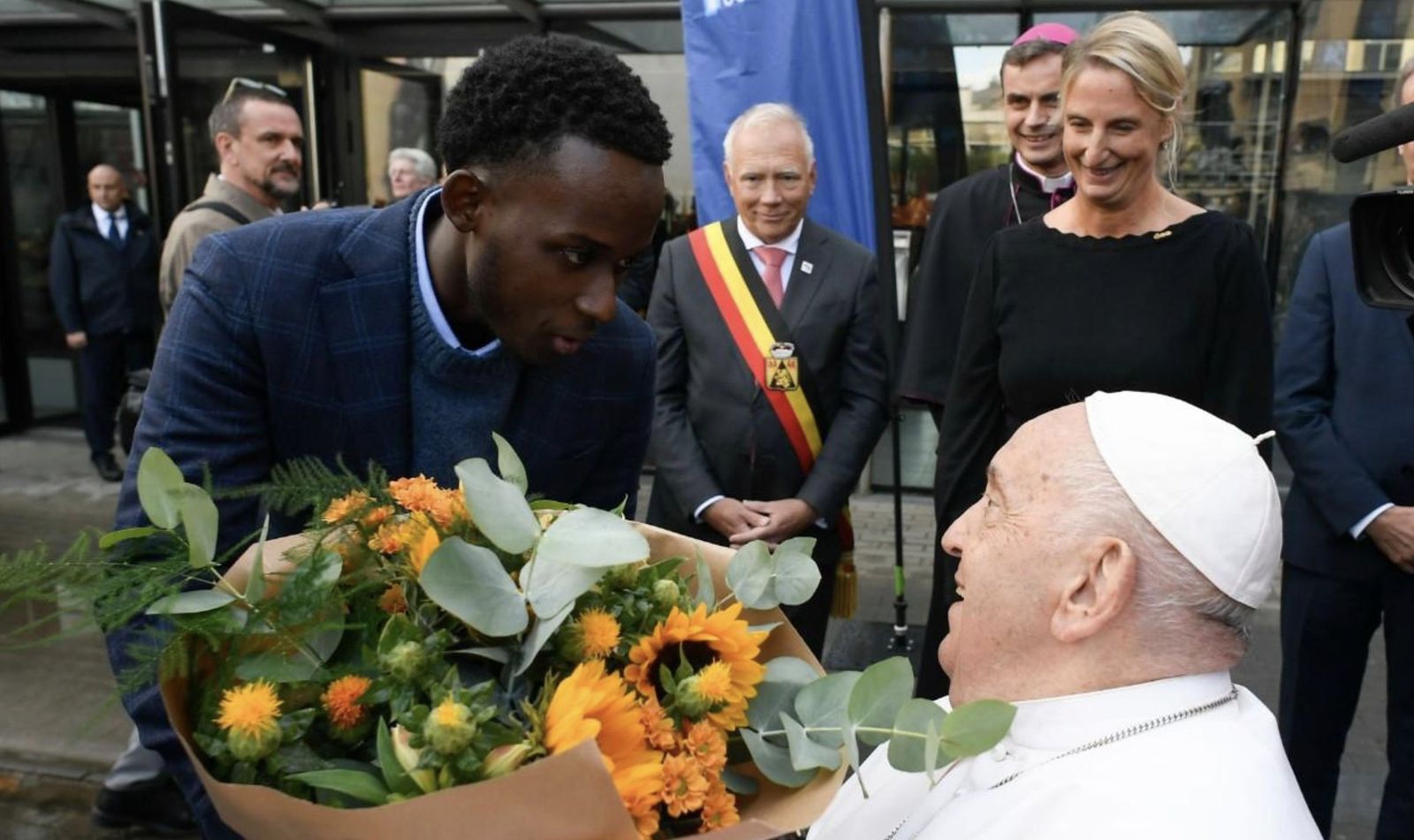 El Papa a su llegada a Lovaina