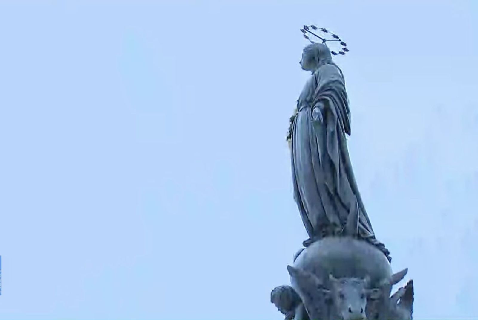 La imagen de la Inmaculada Conccepción que preside la Piazza di Spagna