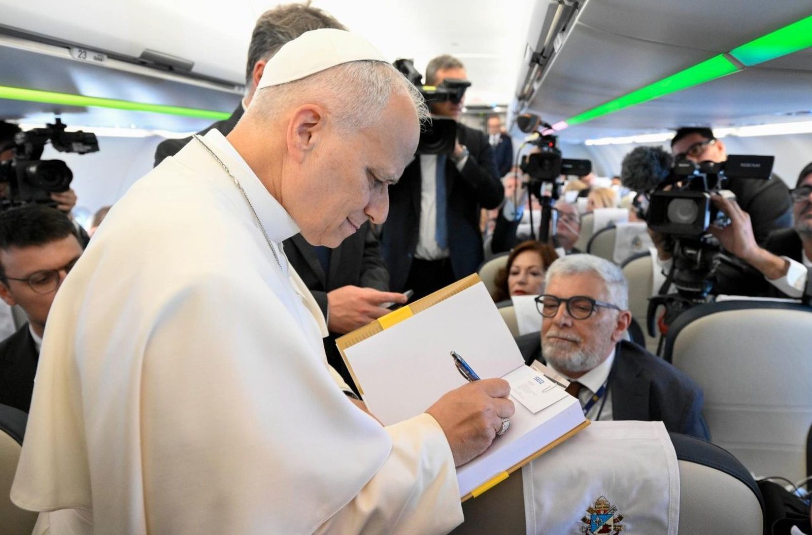 El Papa en el vuelo a España