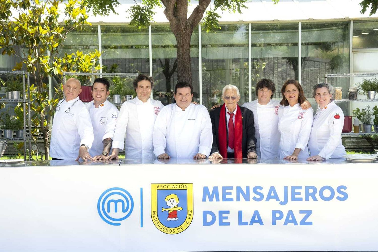 Cocinado solidario de Mensajeros de la Paz
