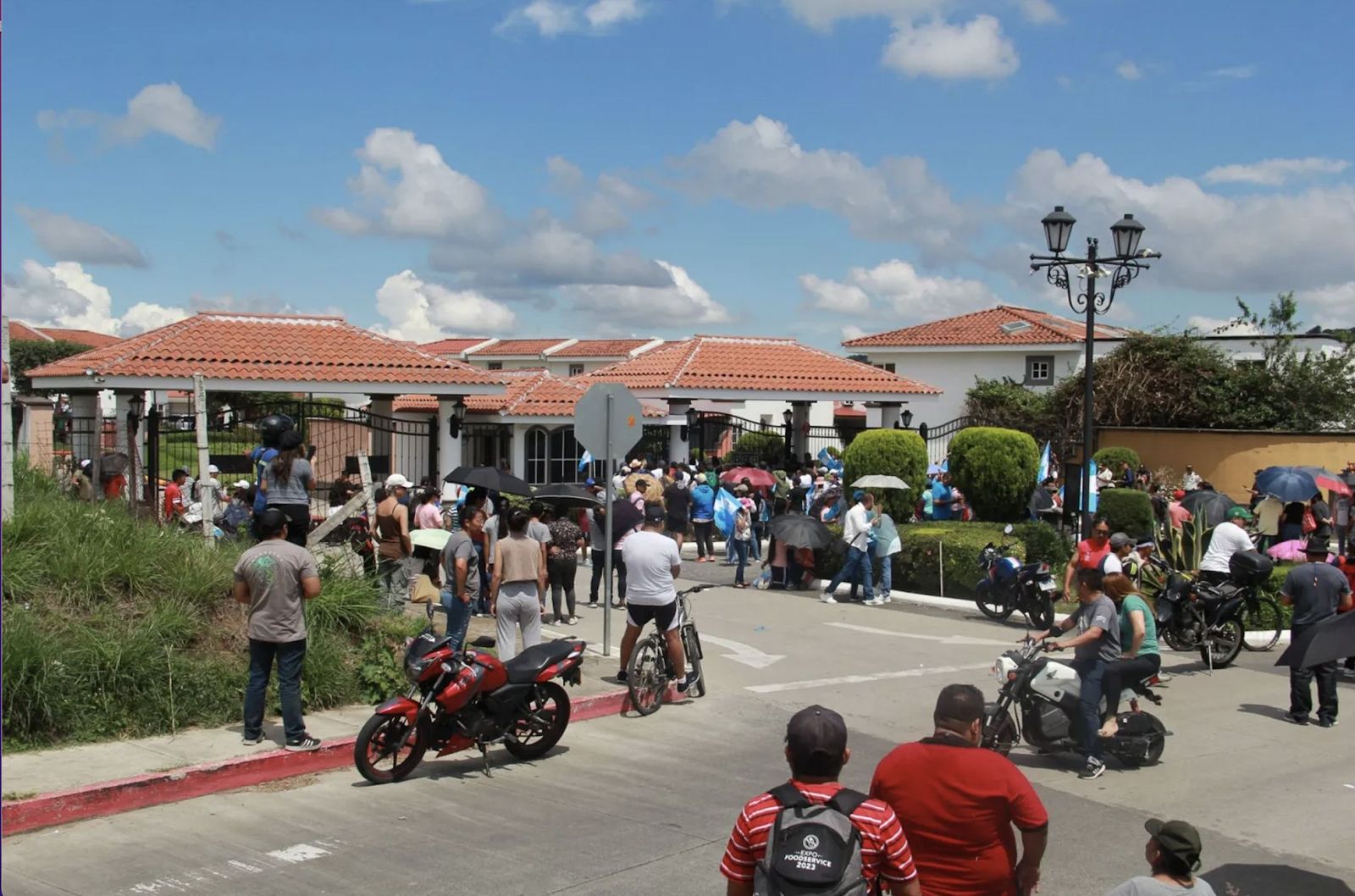 Protesta ante la residencia de la fiscal general de Guatemala, Consuelo Porras