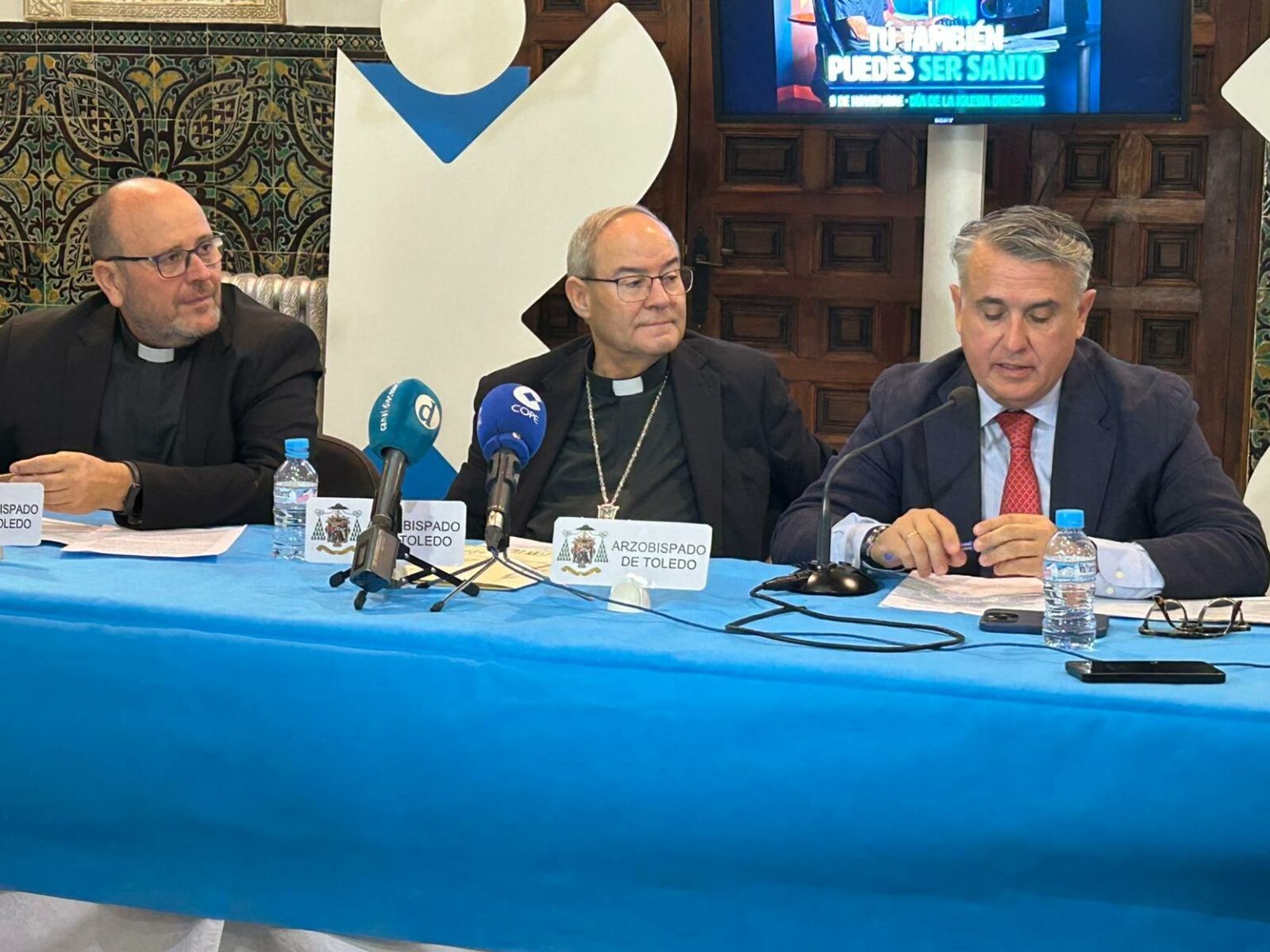 Ángel Camuñas, Francisco Cerro y Anastasio Gómez, en la rueda de prensa
