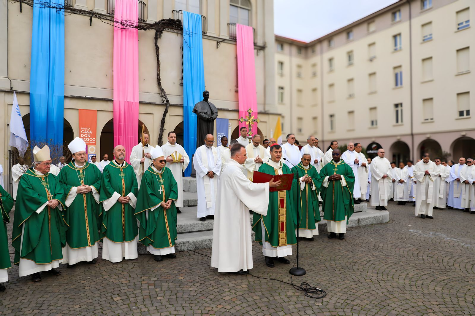 Misa de apertura en Turín