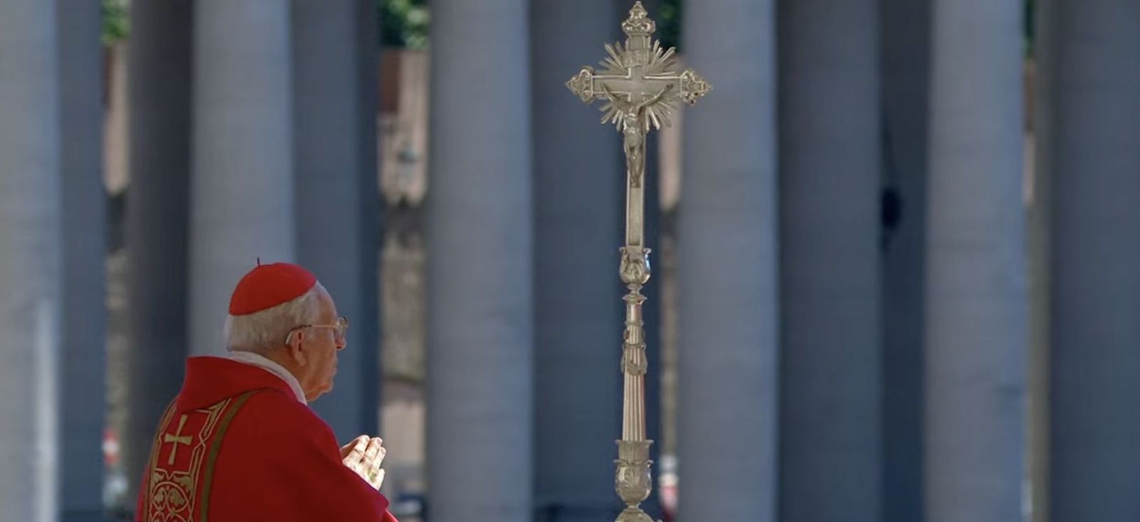 Re, en el funeral del Papa