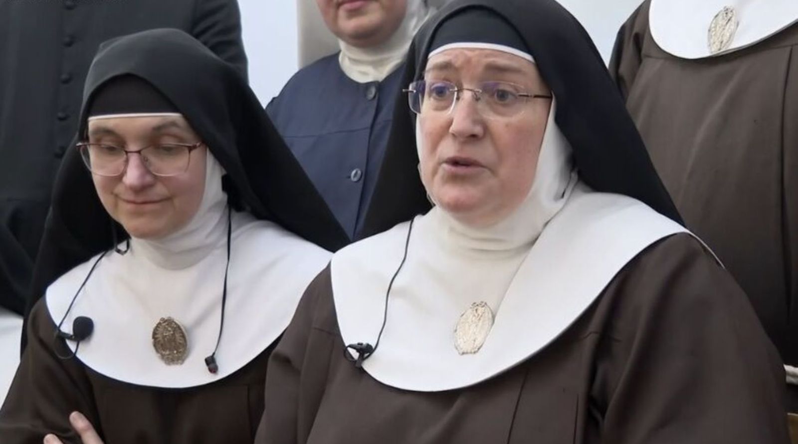 Sor Paz y Sor Isabel