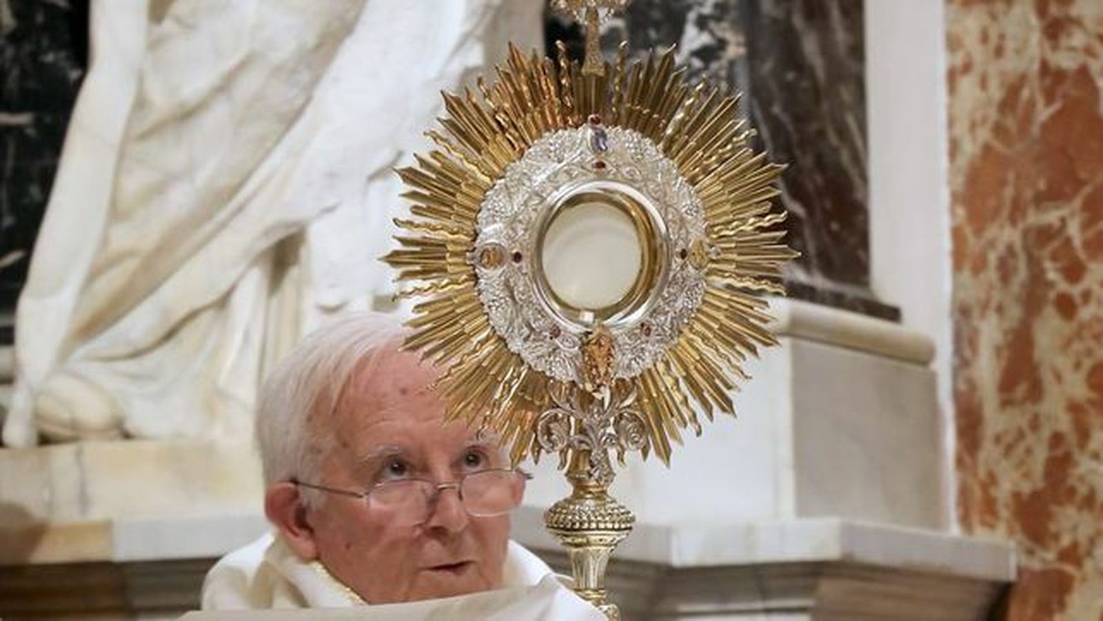 Cañizares y la custodia