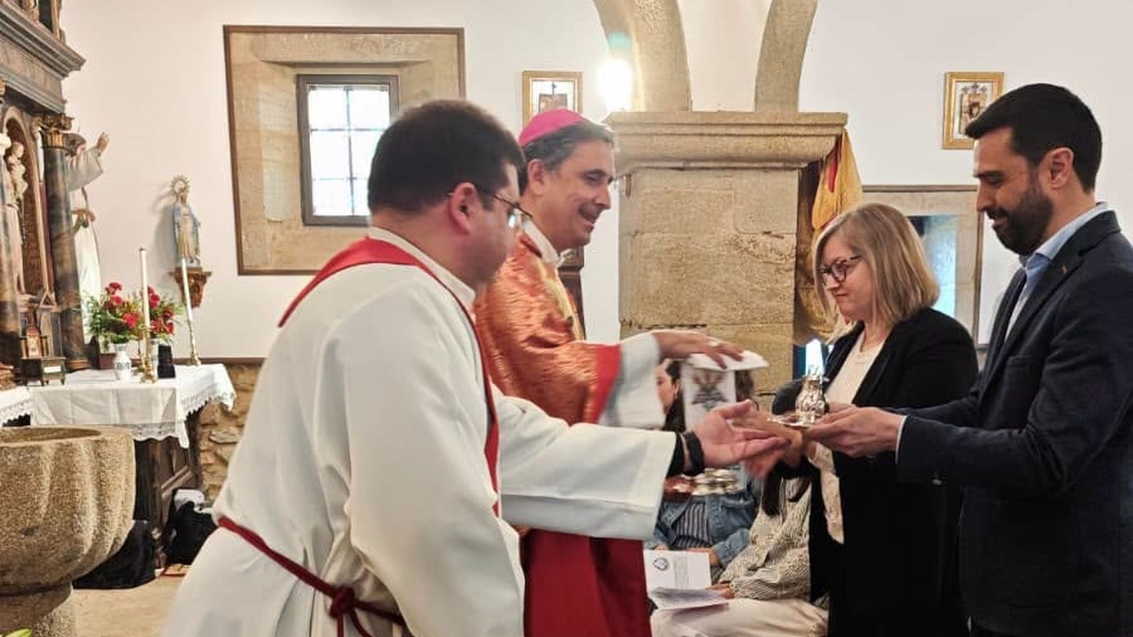 Confirmacion de adultos en Mondoñedo- Ferrol