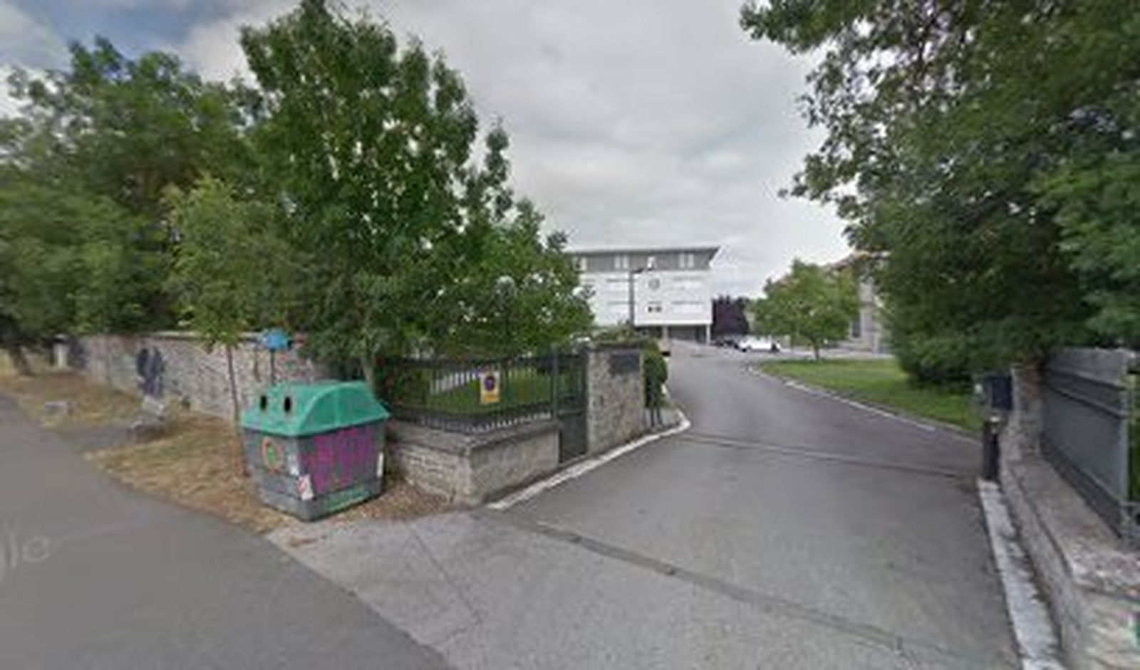 20+ en la residencia sacerdotal del Seminario