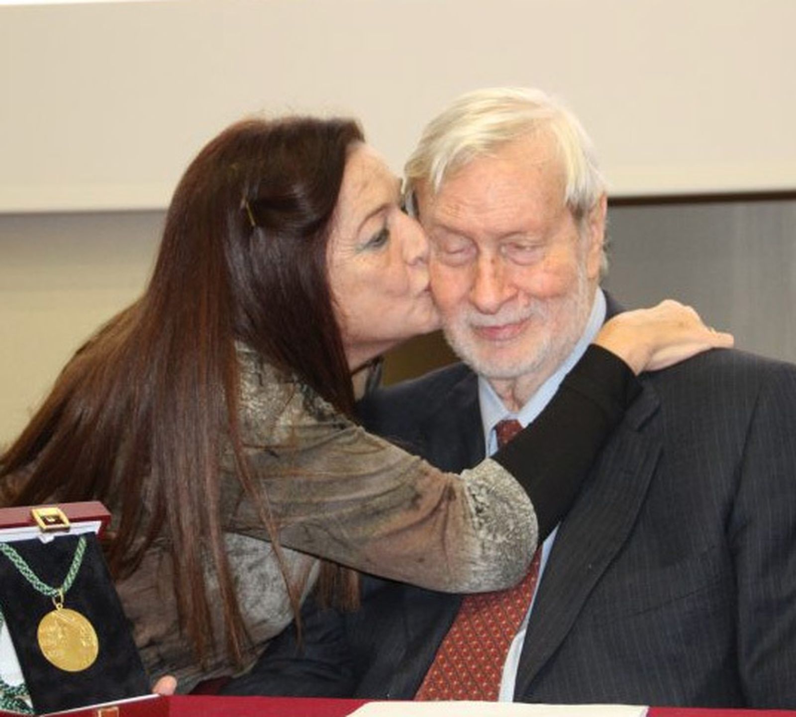 Oración, dolor y quebranto  en la muerte de Gianni Vattimo