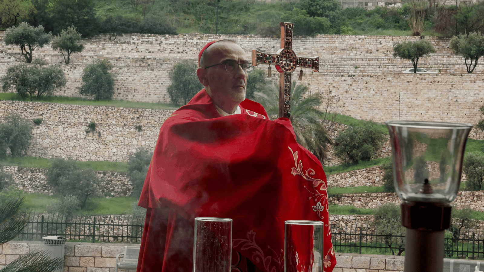 El Cardenal Pizzaballa bendice a Jerusalén con la reliquia de la Santa Cruz, Domingo de Ramos 2026